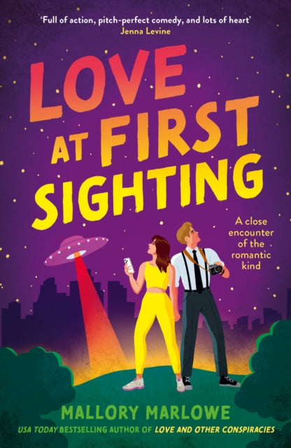 Love at First Sighting : A hilarious and charming paranormal romance from the USA TODAY bestselling author-9781035925889